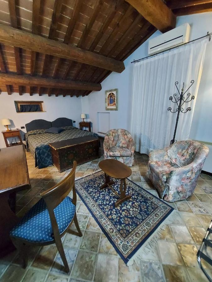أمبيرتيدي Country Hotel Poggiomanente المظهر الخارجي الصورة