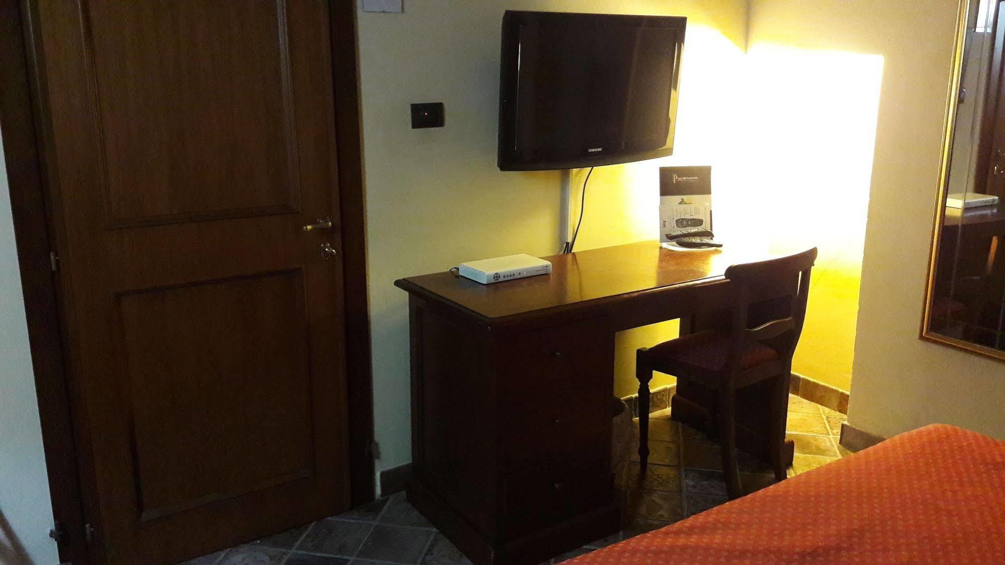 أمبيرتيدي Country Hotel Poggiomanente المظهر الخارجي الصورة