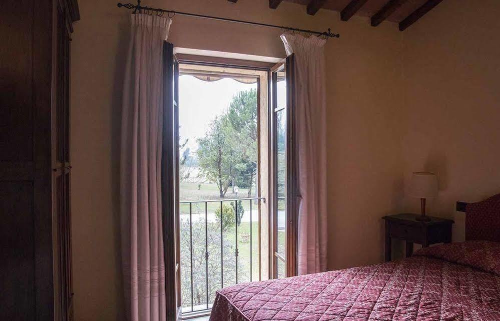 أمبيرتيدي Country Hotel Poggiomanente المظهر الخارجي الصورة